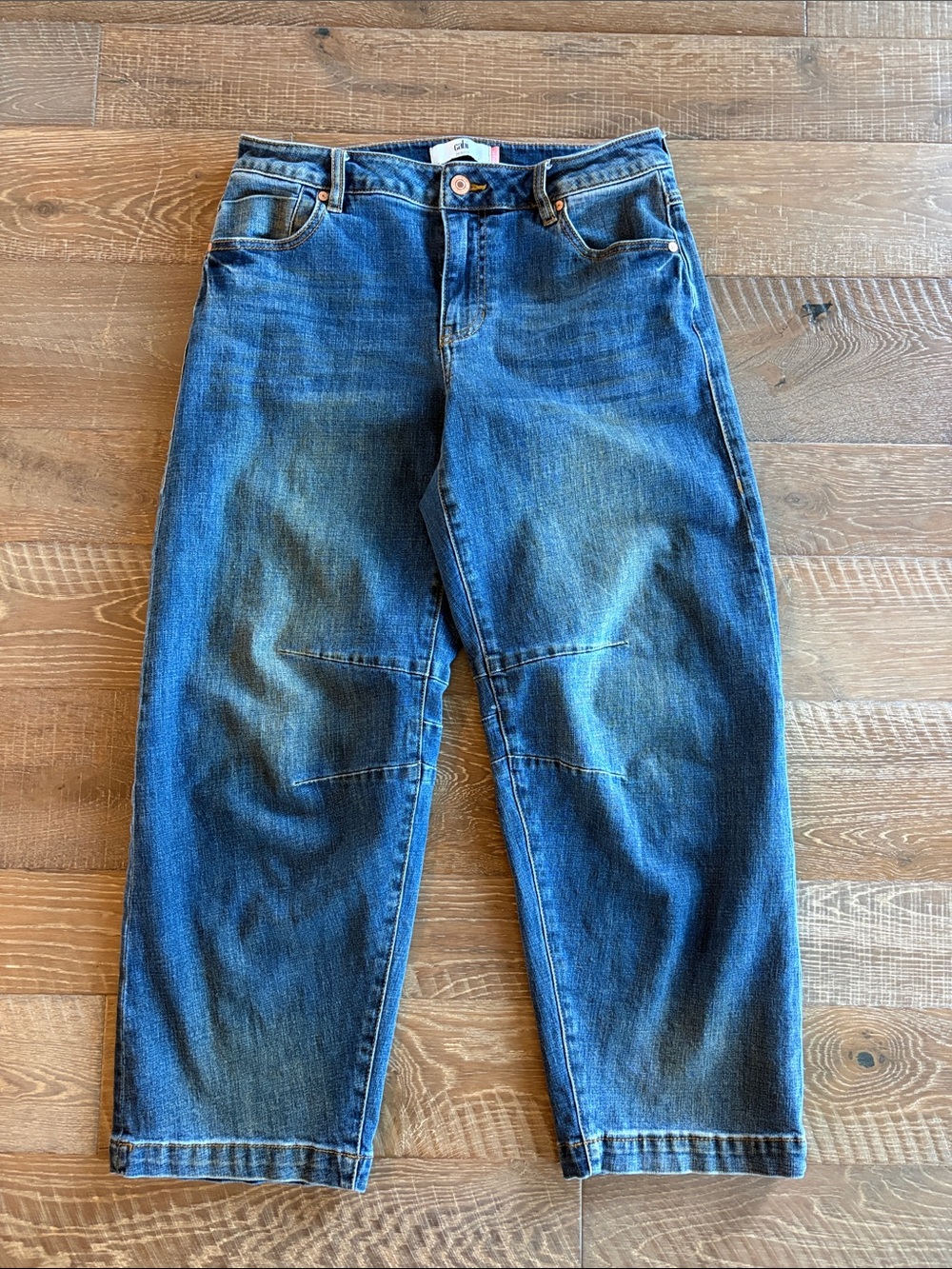 CAbi Cooper Jeans Barrel Leg style Crop - Picture 2 of 4